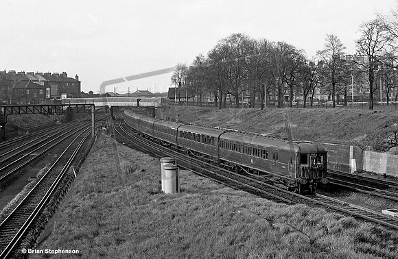 EMU 2938 1965-04-21 Clapham Junction