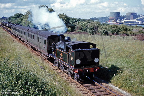 W32 1961-06-08 Medina Wharf