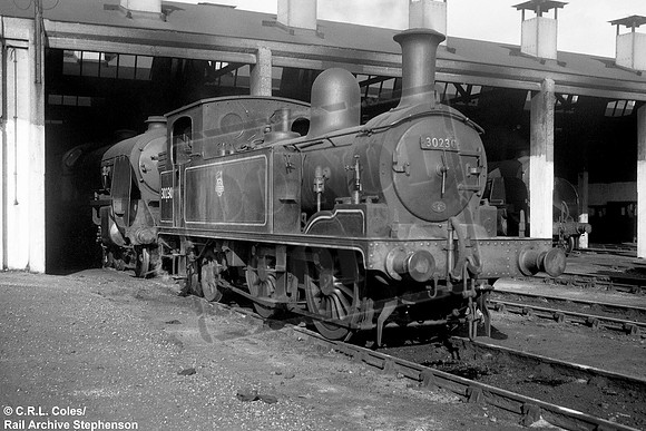 30230 1952-07-19 Feltham shed