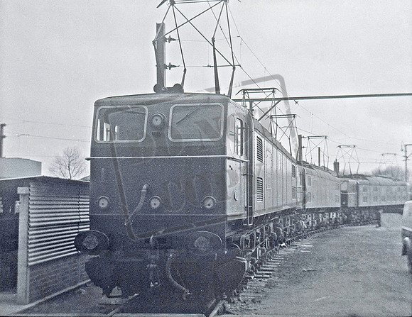 27001 1957-04-07  Reddish
