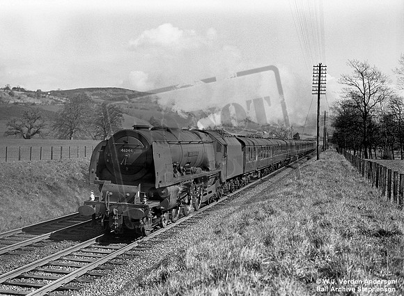 46244 1960s between Forgandenny and Forteviot