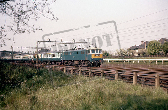 E3176 1966-05-01 approaching South Kenton
