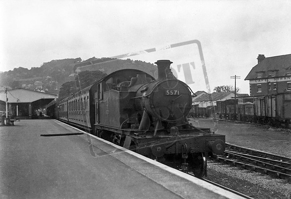 5571 1950s Minehead