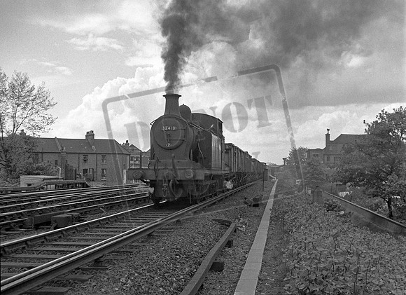 32410 1958-04 Balham