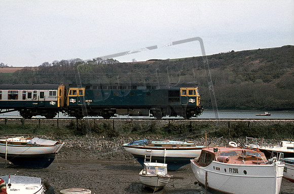33104 1977-04-16 Golant