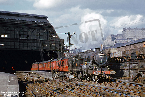 42162 1960s Edinburgh Princes Street