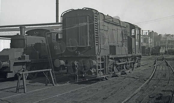 12057 1950s Derby