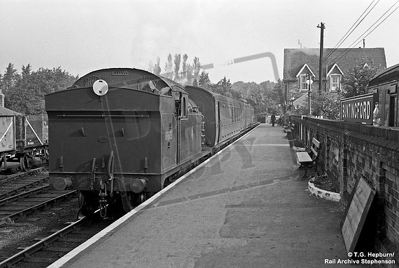 69683 1950s Buntingford