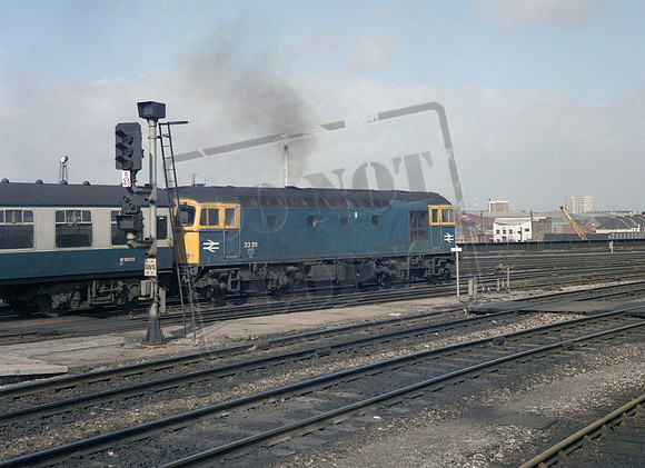 33211  1982-04-23 Bristol Temple Meads