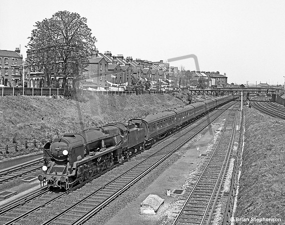 34077 1963-06-01 Clapham Junction