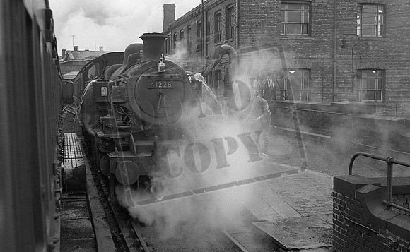 41228 1962-02-15 Northampton Castle