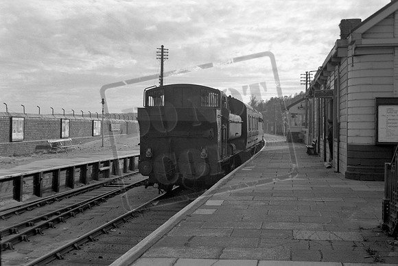 9677 1964-06-09 Swansea Bay