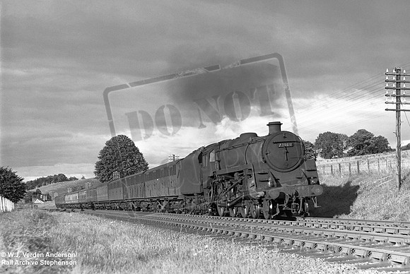 73149 1950s approaching Auchterarder