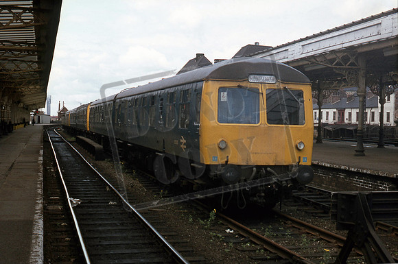 DMU E51283 1977-06-07 Middlesborough
