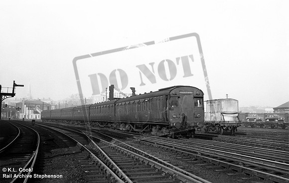 EMU M28005 1959-02-01 Chalk Farm