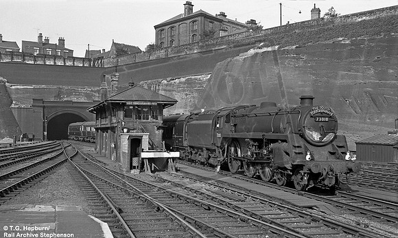 73010 1959-10-09 Nottingham Victoria