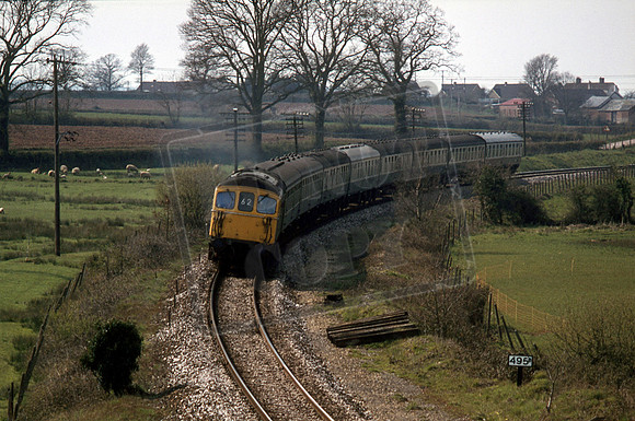 33118 1977-04-09 Talaton