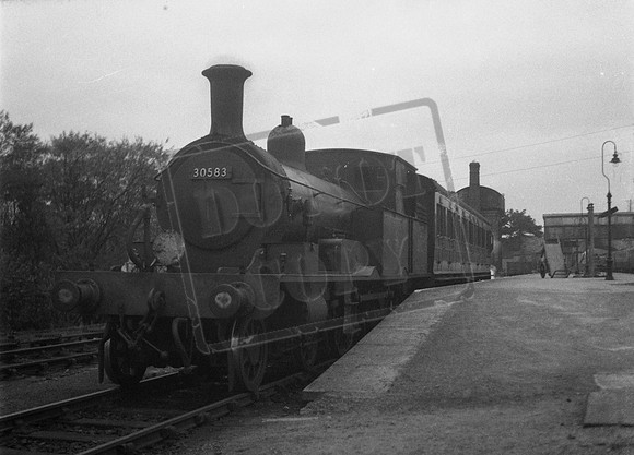 30583 1956-11-07 Axminster