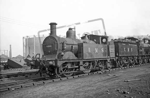 1252 1949 Derby shed