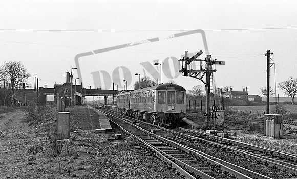 DMU E56047 1976-02-26 Brocklesby