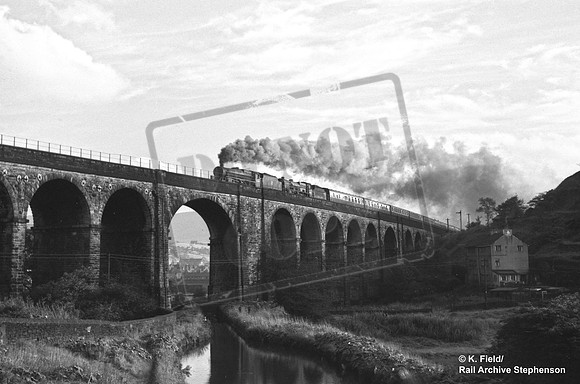 44870 1950s Saddleworth viaduct