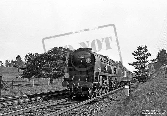 35017 1960-06-04 near Beaulieu Road