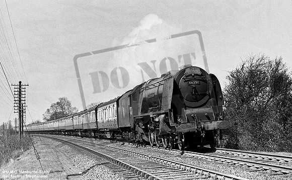 46251 1956-04-21 Blisworth