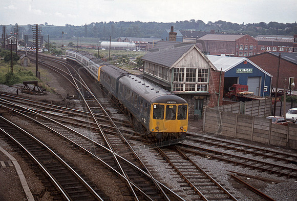 DMU E50598 1977-06-29 Lincoln