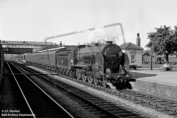 30486 1958-09-08 Eastleigh Station