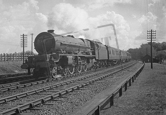 46209 1950s Near Newbold Troughs