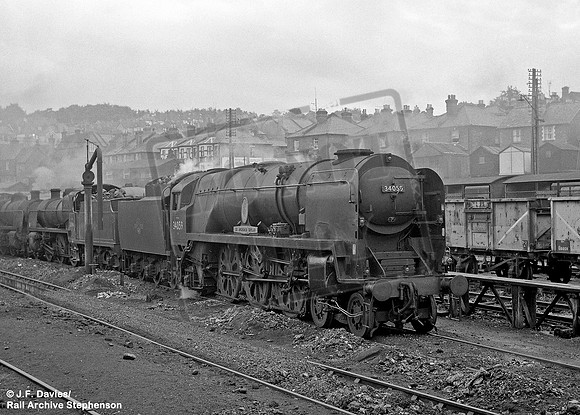 34059 1964-07-12 Guildford shed