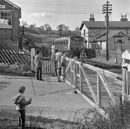 DMU E51xxx 1968-03 Kirkham Abbey