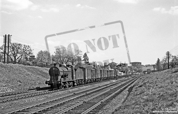 44420 1957-04-20 Elstree