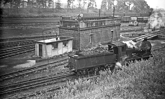 64537 1963 Polmont shed