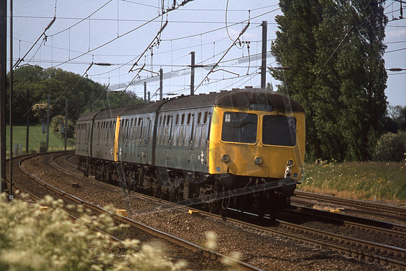 DMU E56132 1977-06-01 Potters Bar