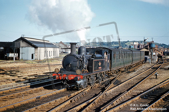 W18 1961-06-08 Newport
