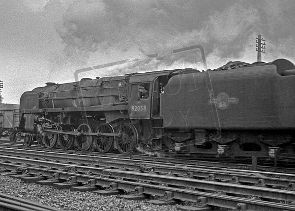 92058 1964-04-06 Pye Bridge