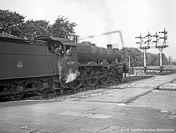 45597 1950s Trent