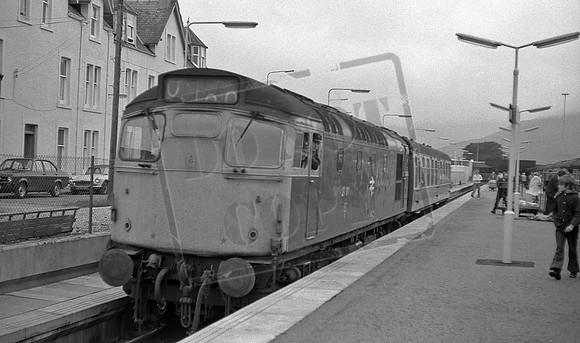 27014 1976 Fort William