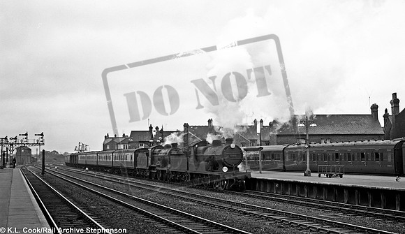 31764 1958-05-17 Tonbridge