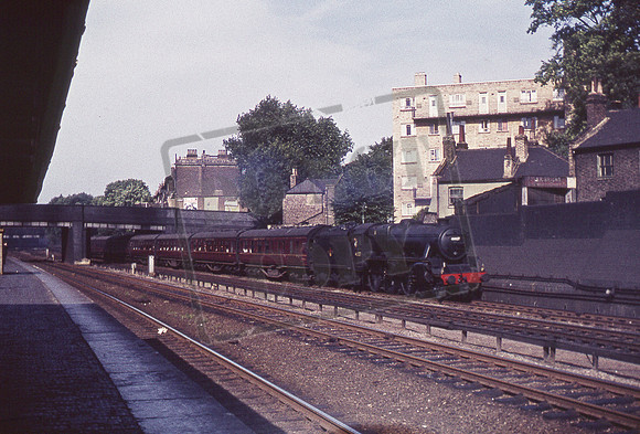 45027 1961-06-23 Kilburn High Road