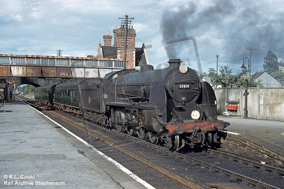30831 1960-08-29 Axminster