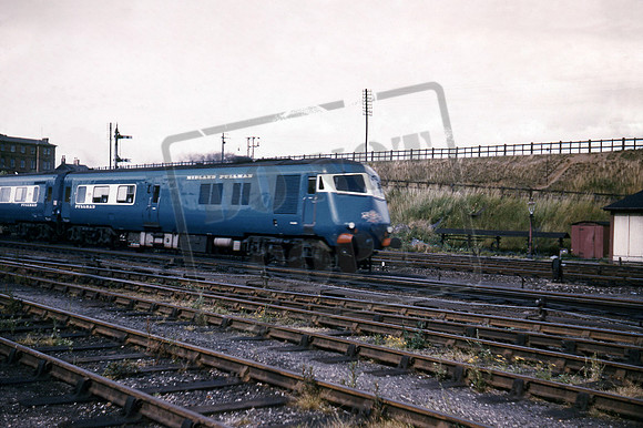 Blue Pullman 1960s Wellingborough