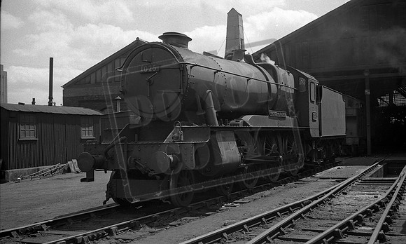 1025 1950s Laira