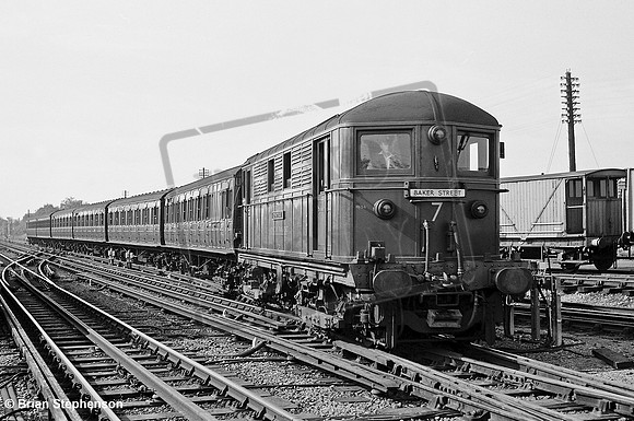 Met 7 1960-09-11 Chesham branch