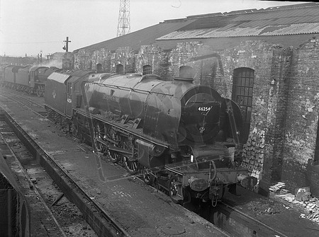 46254 1960s Crewe North-ROneg-JCs-176
