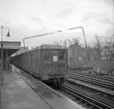 EMU 1852 1956-12-30 Beckenham Junction