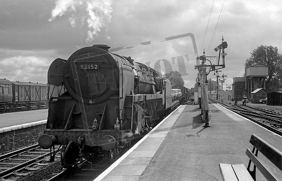 92152 1965-09-09 Gobowen
