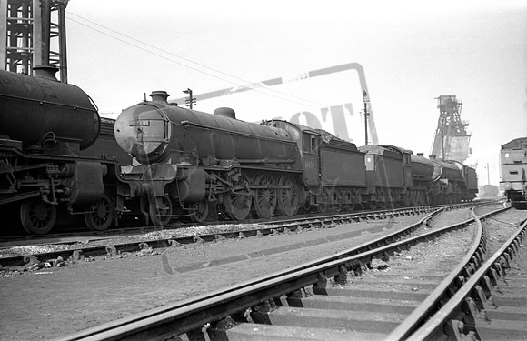 61434 1964-04 York