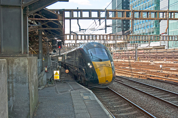 800027 2025-06-16 Paddington